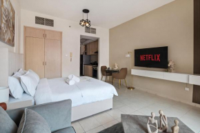 Sunny Studio Perfect For Discovery Gardens Stays